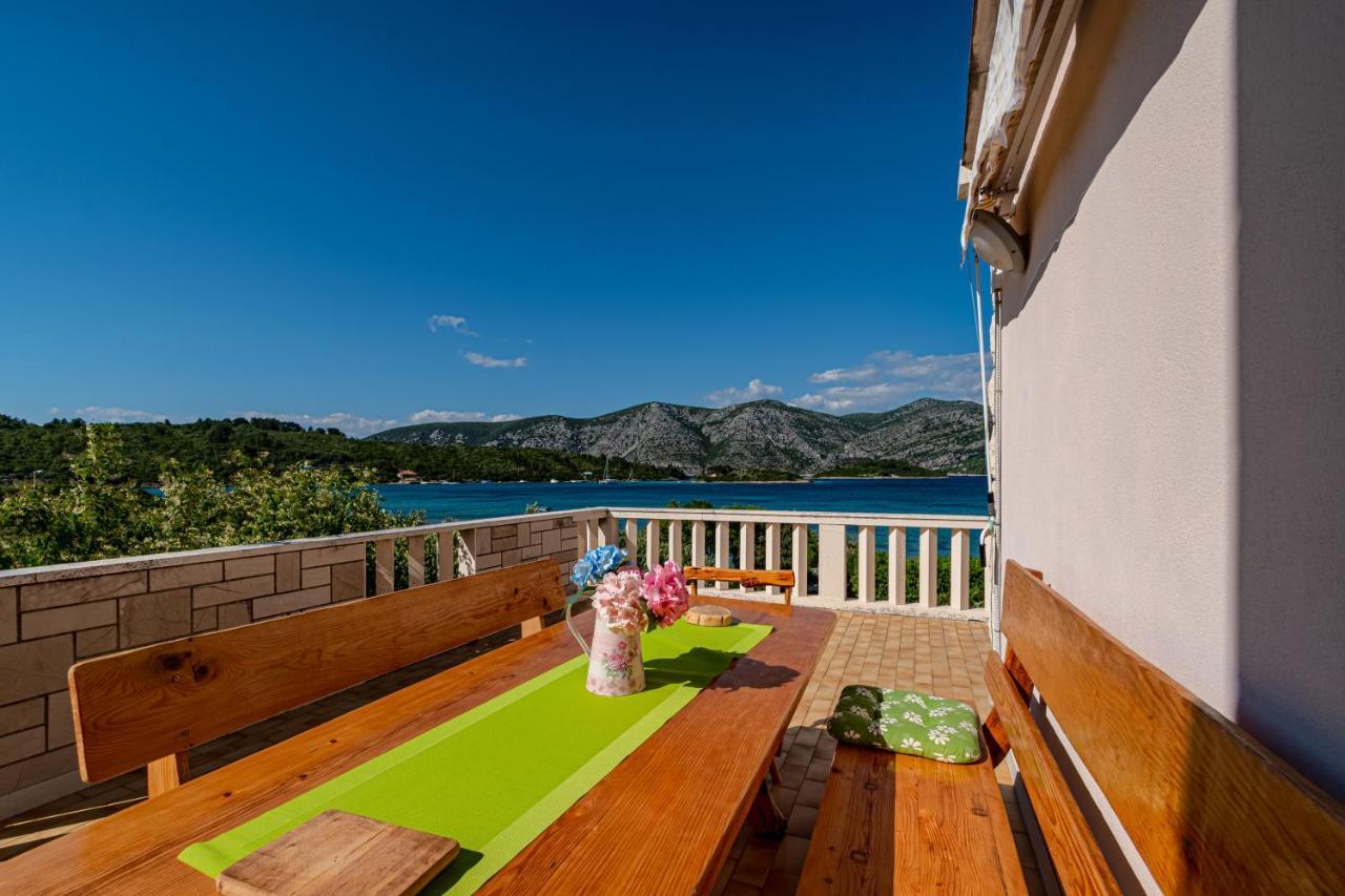 Apartments Mak Račišće Exterior foto